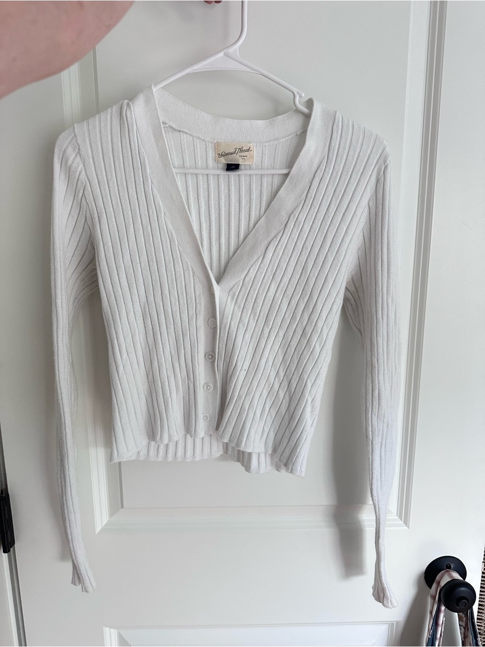 Universal Thread White Ribbed V‑Neck Button Cardigan